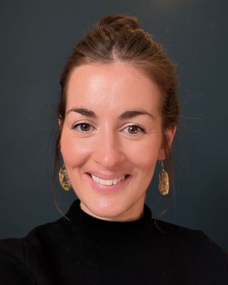 Photo of Emma L Jaye - Roots & Horizons Psychotherapy, Psychotherapist, MSc, MBACP