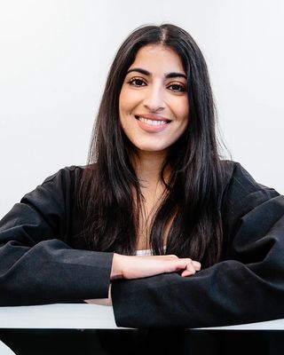 Photo of Jasmine Gill, Counsellor in Downtown, Vancouver, BC