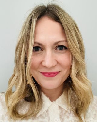 Photo of Nicola O’Neill, Psychotherapist, MBABCP