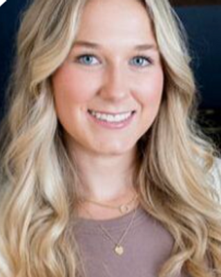 Photo of Ellyse Pellino, Marriage & Family Therapist