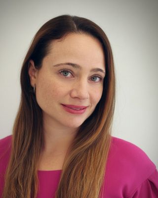 Photo of Elena Velaochaga, Pre-Licensed Professional, MSW-I, PMH-C