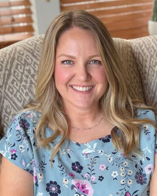 Photo of Julie Ehler, Marriage & Family Therapist Associate, MMFT, LMFT-A