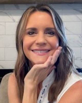 Photo of Dr. Amanda M. McLean, Psychologist, PhD, LP