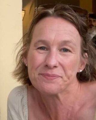 Photo of Lucy Warwick, Psychotherapist, MA, MUKCP