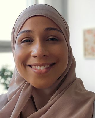 Photo of Natasha Cross, Psychotherapist, MSc, MUKCP