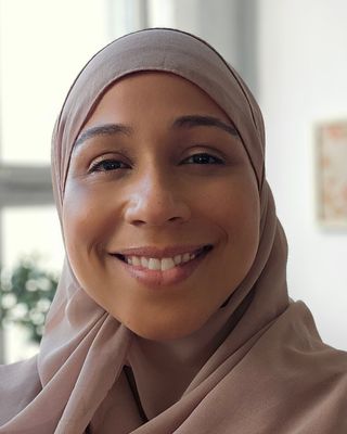 Photo of Natasha Cross, Psychotherapist, MSc, MUKCP