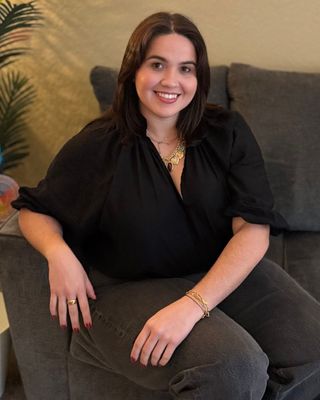 Photo of Angelica Cruz Serrano, Marriage & Family Therapist Intern, MS, RMFTI