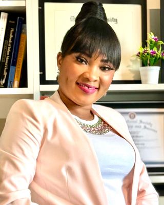 Photo of Dr. Fey Ramey, Psychiatric Nurse Practitioner, DNP, APRN, PMHNP