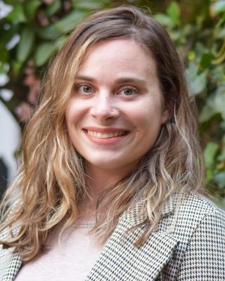Photo of Amanda Loretoni, Licensed Professional Counselor in Woodbridge, VA