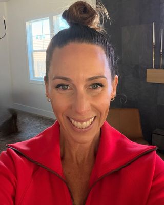 Photo of Kerry Mangalindan, Marriage & Family Therapist Associate, MA, AMFT
