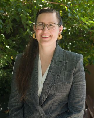 Photo of Dr. Alison Dotti, Psychologist, PhD, RSMT