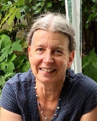 Photo of Claudia Elisabeth McLoughlin, Psychotherapist in Cornwall, England