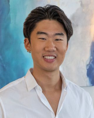 Photo of Max Chang, Pre-Licensed Professional in Crystal Lake, IL