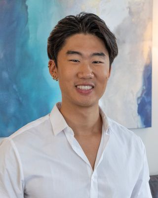 Photo of Max Chang, Marriage & Family Therapist, LMFT