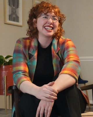 Photo of Sarah Kwawu, Marriage & Family Therapist, LMFT-A, L-CAT, ATR-BC