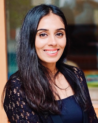 Dr. Roshni Samtani