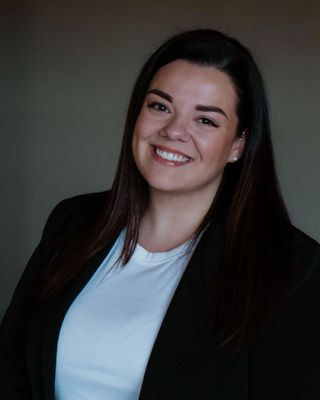 Photo of McKenna Bebee, Registered Psychotherapist, MACP