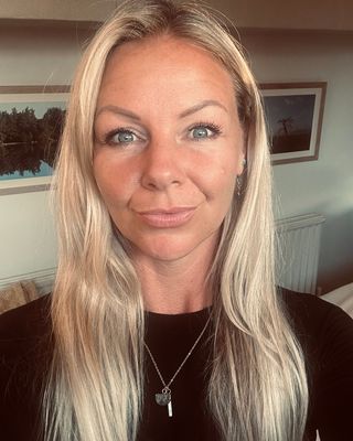 Photo of Kate Jones, Psychotherapist, PsychD, MUKCP