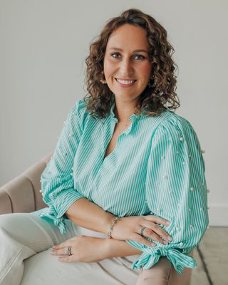 Photo of Michelle Hooks, Pre-Licensed Professional