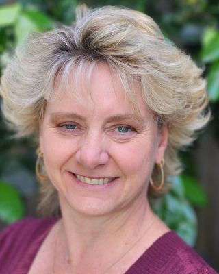 Photo of Helen Youmans, Marriage & Family Therapist Associate, MA, AMFT