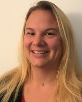 Photo of Courtney Neustadt, Clinical Social Work/Therapist
