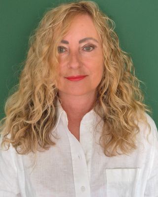 Photo of Tzarina Middelkoop, Psychotherapist, PhD, MIACP