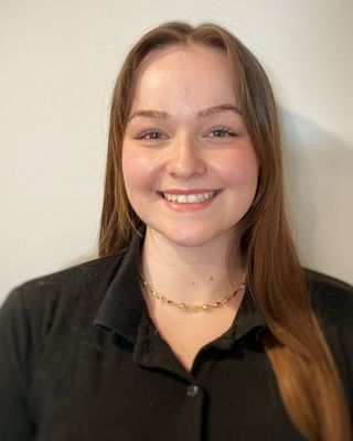 Photo of Britney McArthur, Registered Psychotherapist (Qualifying)