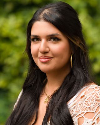 Photo of Alliha Valentine, Lic Clinical Mental Health Counselor Associate, M.S, LCMHCA
