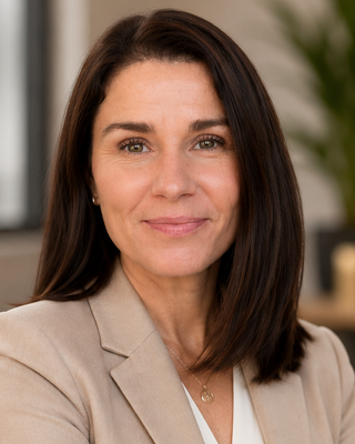 Photo of Lindi Engelbrecht, General Counsellor