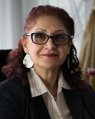 Photo of Elaheh Akbari, Psychotherapist in Oxford, England