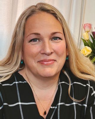 Photo of Lucy Anacleto, Psychotherapist, MSc, UKCP Trainee