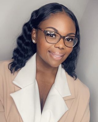 Photo of Ebony Dixon, Counselor in Louisville, KY