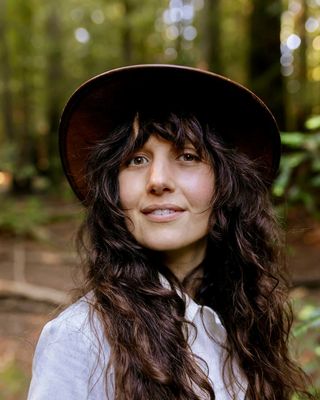 Photo of Katherine Thérèse Glusac, Marriage & Family Therapist Associate, AMFT, APCC