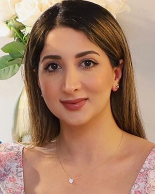Photo of Hanna Shariatzadeh, Psychotherapist, MA, MBACP