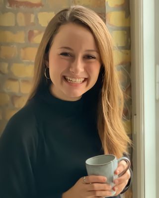 Photo of Ivyanne Van Der Peet, Counselor, MA, LMHC