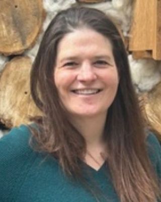 Photo of Stephanie Peetz, Licensed Professional Counselor