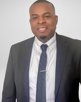 Photo of Omar Fuller, Psychiatric Nurse Practitioner, PMHNP