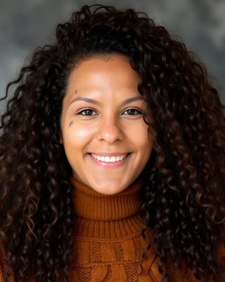 Photo of Olivia Valles, Clinical Social Work Candidate, MSW, SWC