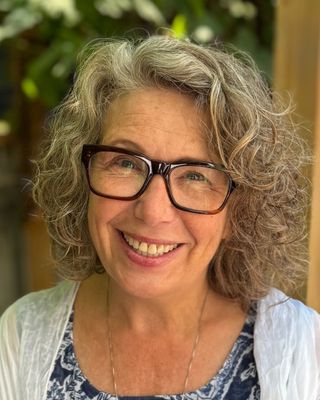 Photo of Sarah Luke, Registered Psychotherapist, DPP, MBA, BSc