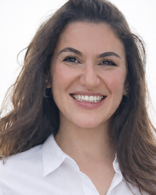 Photo of Farah El Miligui, Psychologist, HCPC - Couns. Psych.