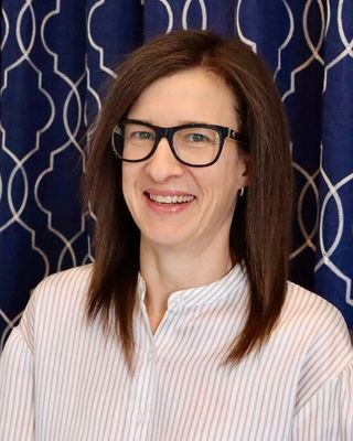 Photo of Liz Smailes, Clinical Social Work/Therapist, MSW, LICSW