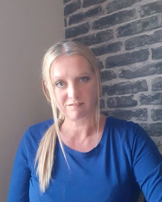 Photo of Olwen Price, Psychotherapist, MIAHIP