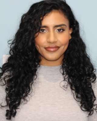Photo of Aida Sharaf, Psychotherapist, MA, HCPC-Art Therap.