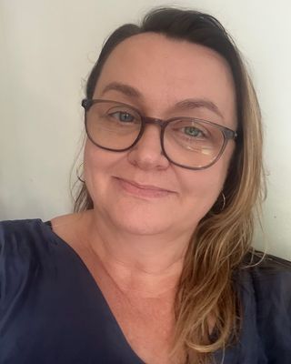 Photo of Kellie High, Psychotherapist, MA, HCPC-Art Therap.