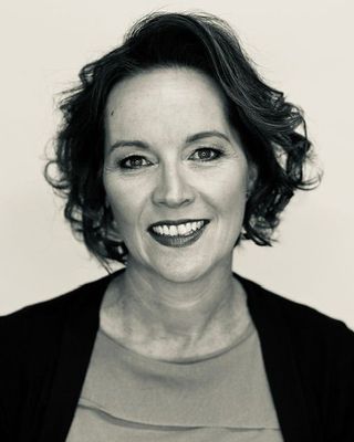 Photo of Somer Radvanyi, Marriage & Family Therapist, MA, LMFT