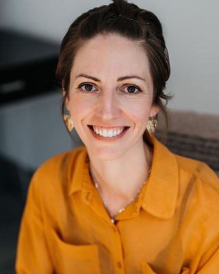 Photo of Dana Holkestad, Pre-Licensed Professional