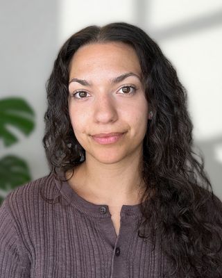 Photo of Jessica Bagiamis, Registered Psychotherapist, BA, MACP