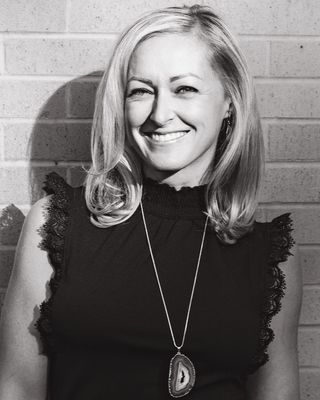 Photo of Em Capito, Clinical Social Work/Therapist, LCSW, MBA, E-RYT, CMT