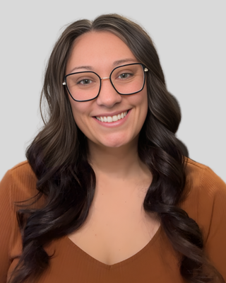 Photo of Noelle Proznick, Registered Psychotherapist (Qualifying), MA