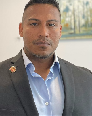 Photo of Erwin Reyna, Clinical Social Work/Therapist, LCSW
